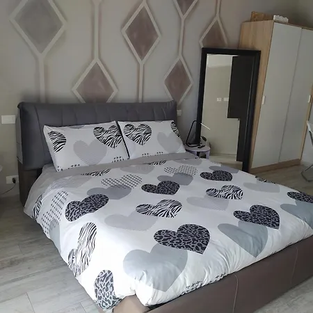 Fiorita Apartment